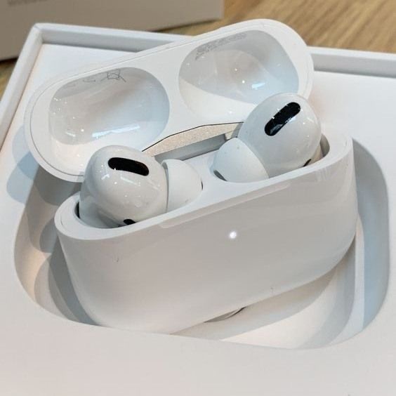 AirPods